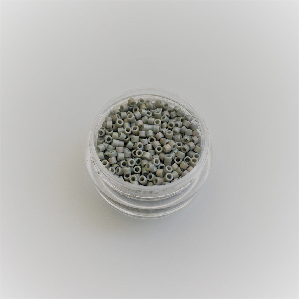 Miyuki-Delica-DB0882-matt-hall-seemnehelmed