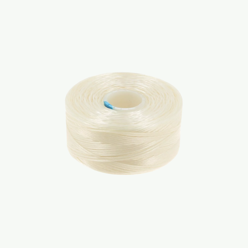 Kvaliteetne C-Lon AA niit (0.15 mm) kreemikasvalges toonis.