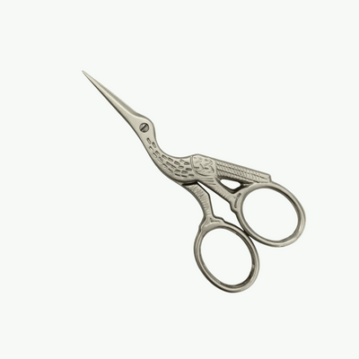 Itaalia tootja Premax tumendatud nikliga nikeldatud süsinikterasest käsitöökäärid Kurg tikkimiseks ja näputööks.