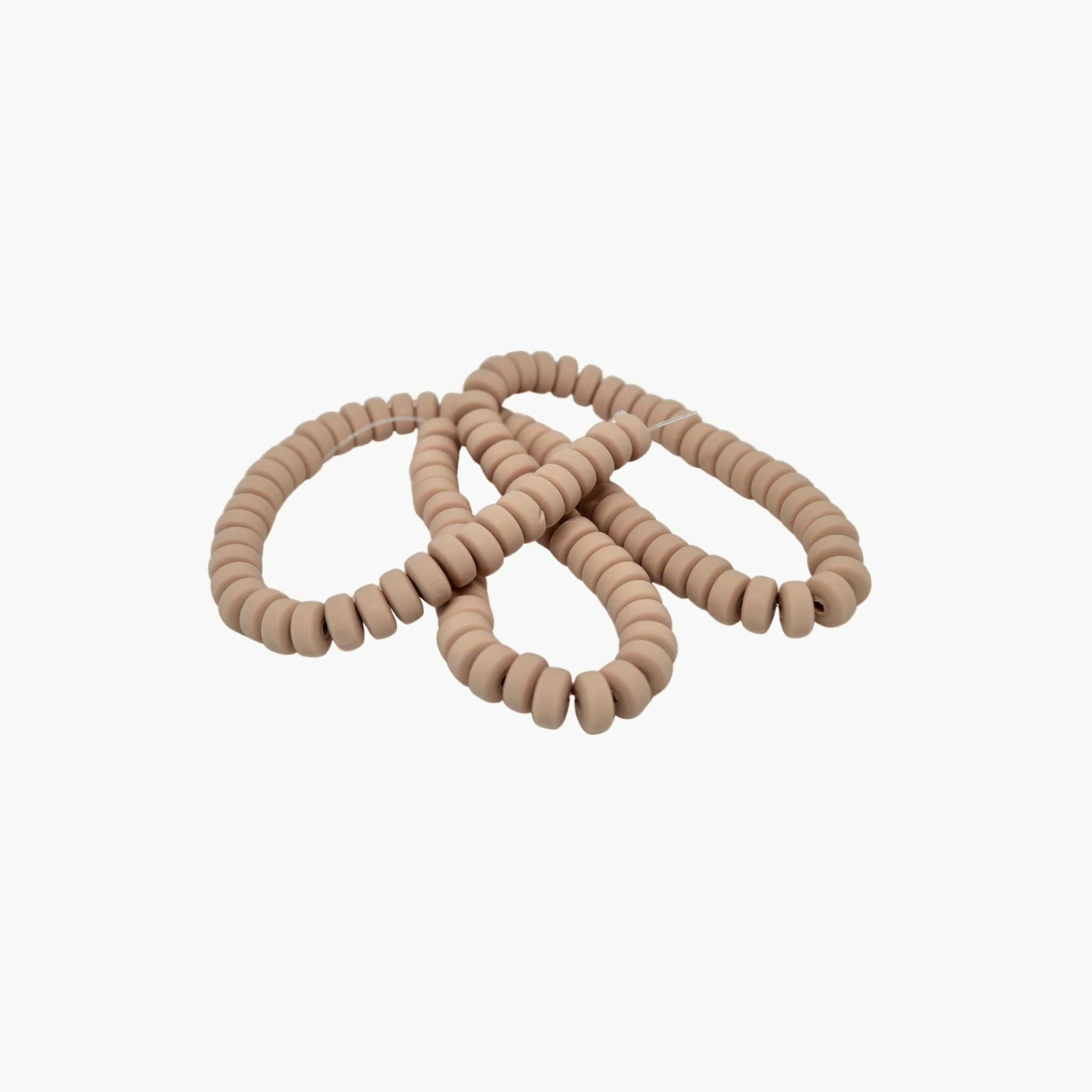 Kreemikaspruunid lamedad polümeerhelmed 7 × 3 mm