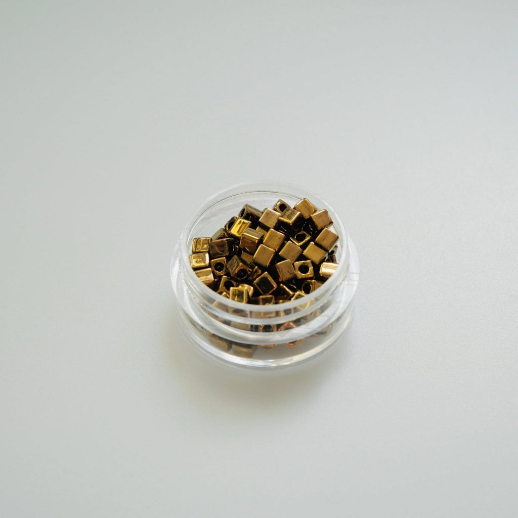 Miyuki Cube SB3-457 Metallic Dark Bronze 3 mm tumedad metalliktoonis kuuphelmed
