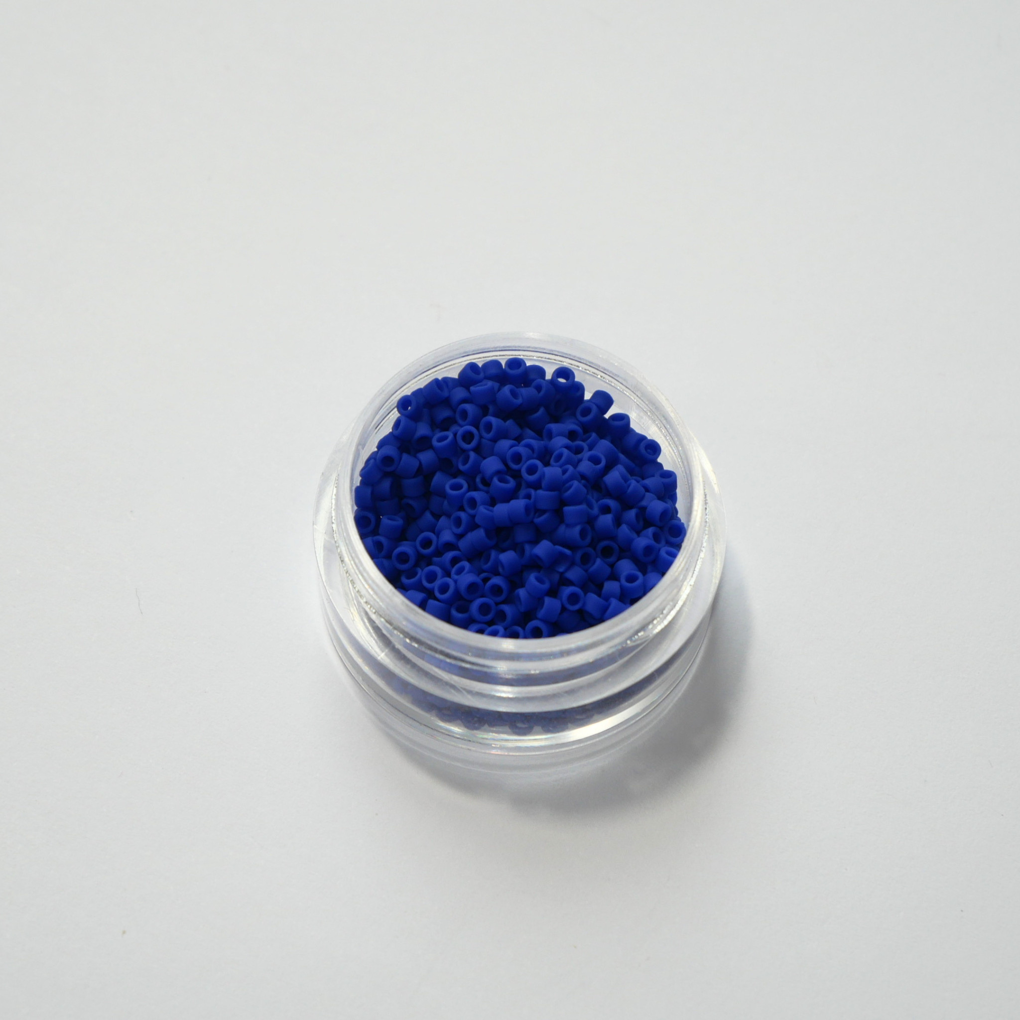 DB-0756 Matte Opaque Cobalt: Sügav ja sametine matt-sinine helmes. Ideaalne modernsete ja väärikate ehteprojektide jaoks. Jaapani tippkvaliteet.