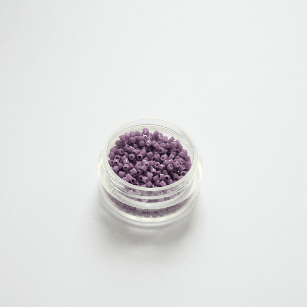 Miyuki Delica 11/0 DB-2139 Duracoat Opaque Dark Orchid tumedad orhideelillad silinderhelmed 5g pakendis