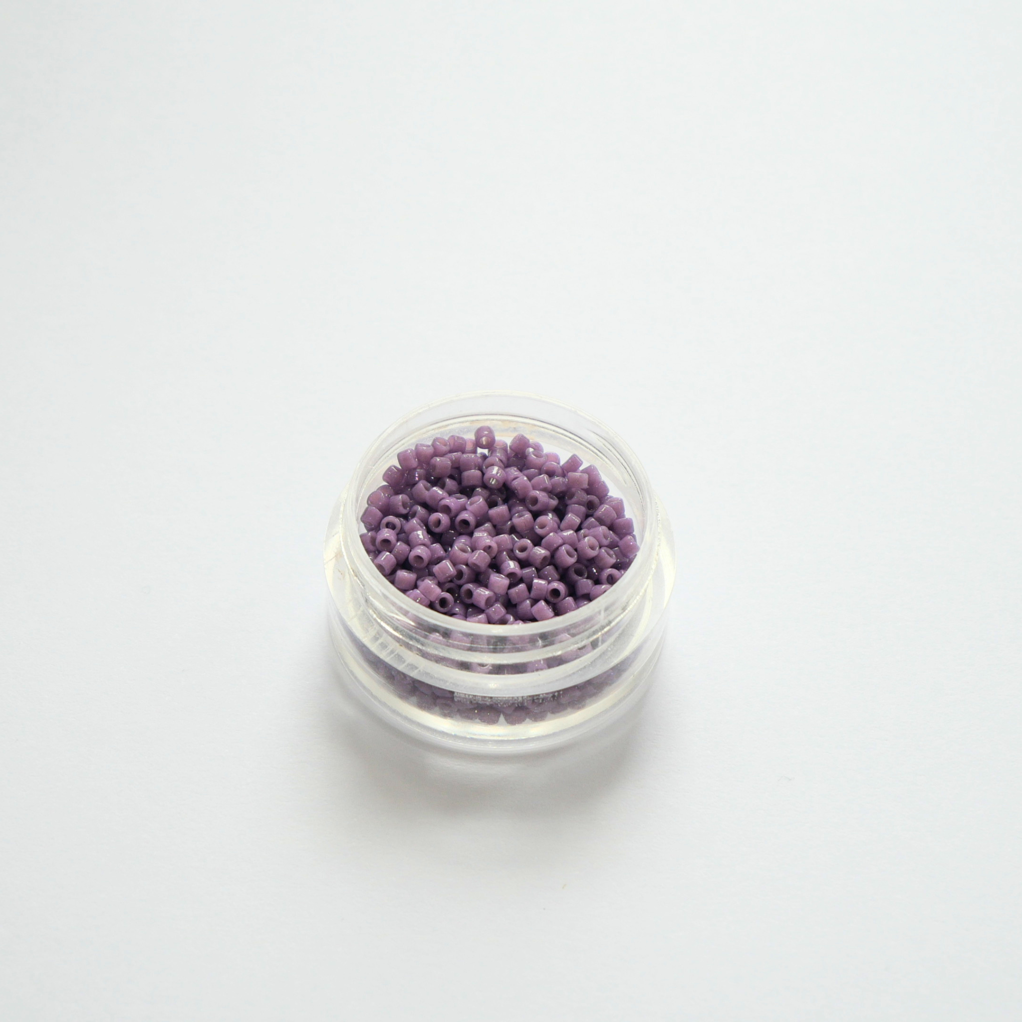Miyuki Delica 11/0 DB-2139 Duracoat Opaque Dark Orchid tumedad orhideelillad silinderhelmed 5g pakendis