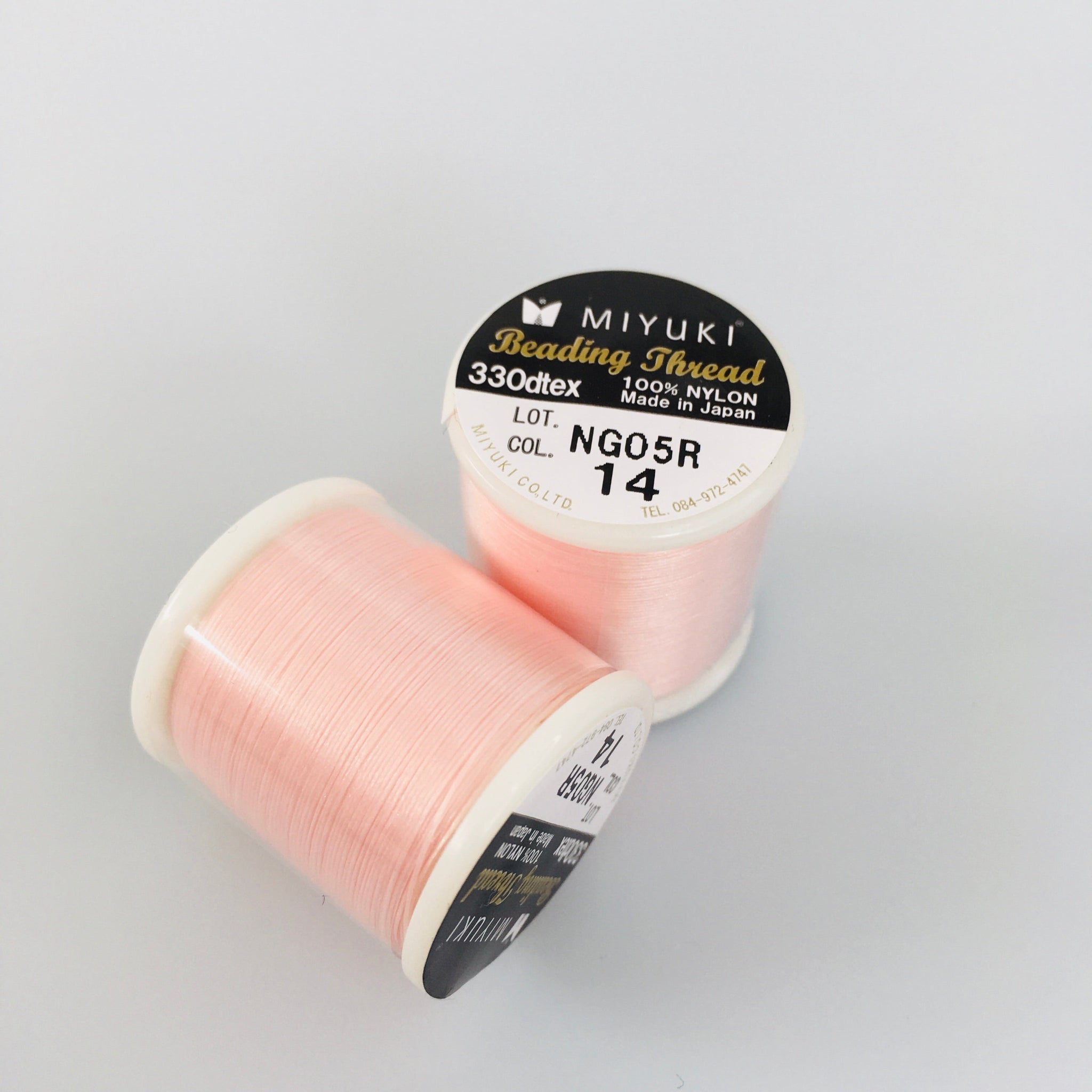 Miyuki Nylon Beading Thread B 0.25 mm niidipool heledas roosas (Light Pink) toonis 50 meetrit. Tugev helmeste niit ehete ja muu käsitöö jaoks.