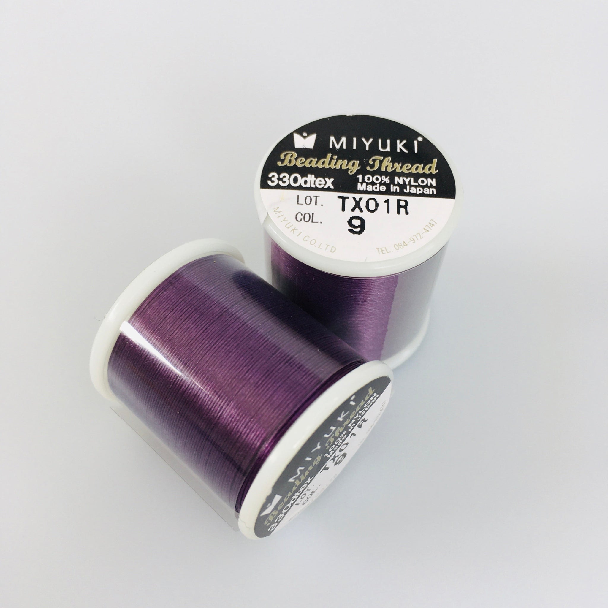 Miyuki Nylon Beading Thread B 0.25 mm niidipool sügavlillas toonis 50 meetrit. Tugev Seemnehelmeste niit ehtetöödeks ja niiditööks.