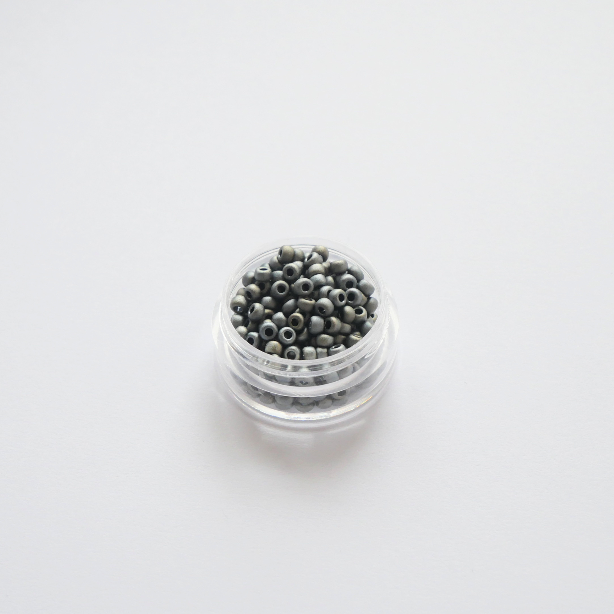 Miyuki Rocailles 8/0 2002 Metallic Silver Gray Mat matid metallikhallid seemnehelmed 5g pakendis
