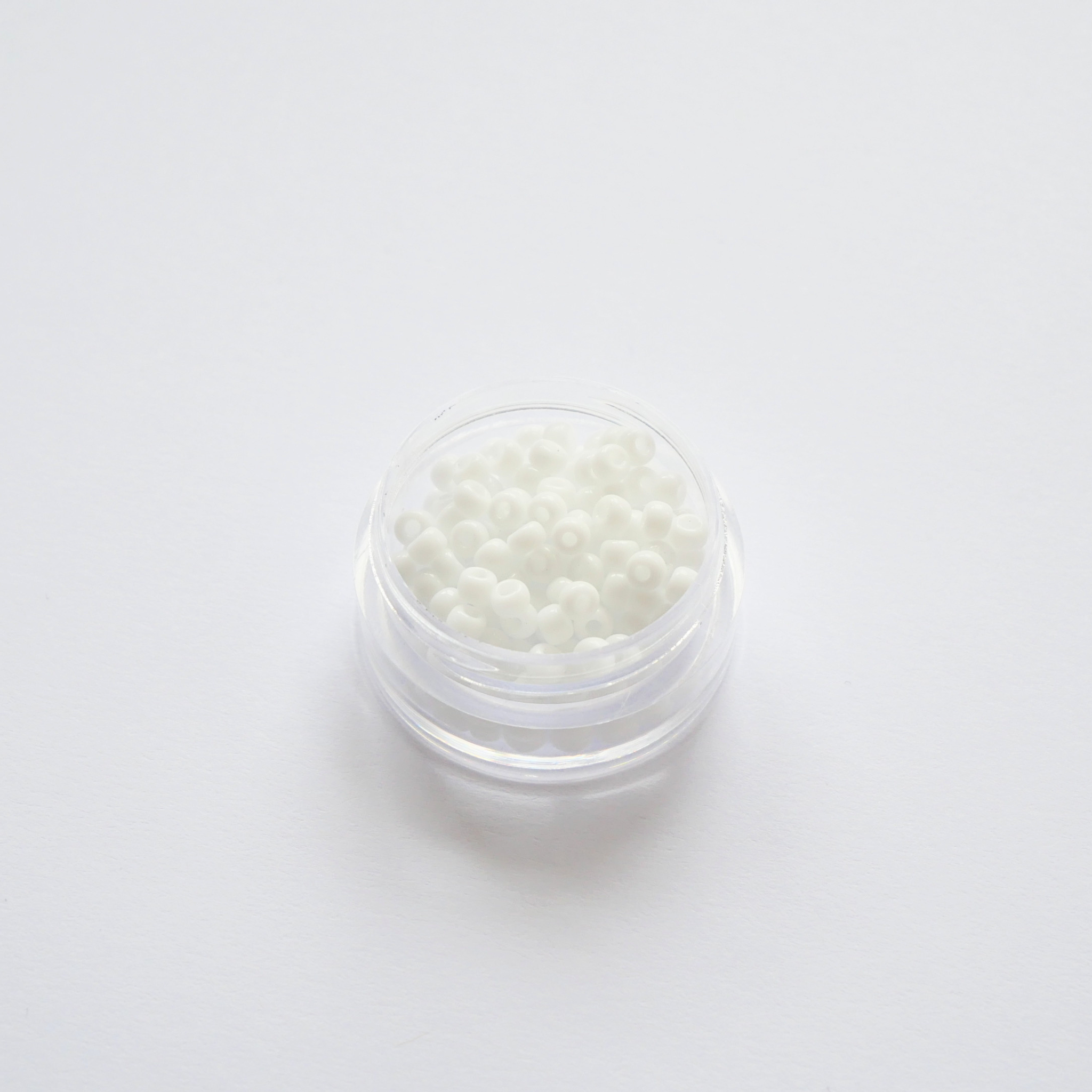 Miyuki Rocailles 8/0 402 Opaque White valged seemnehelmed 5g pakendis