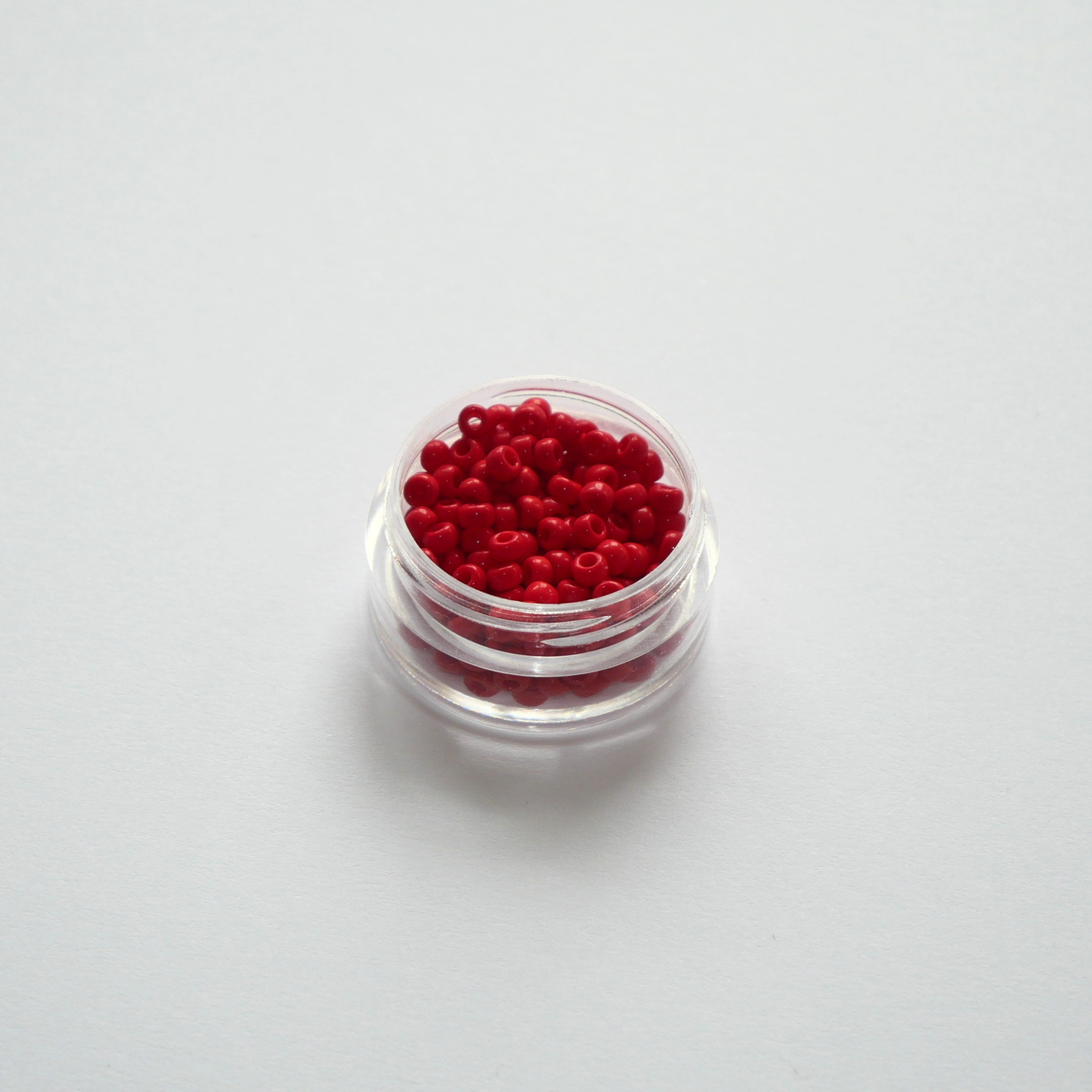 Miyuki Rocailles 8/0 408 Opaque Red punased seemnehelmed 5g pakendis