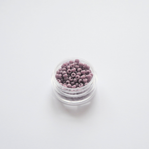Miyuki Rocailles 8/0 410 Opaque Mauve lillakasroosad seemnehelmed 5g pakendis