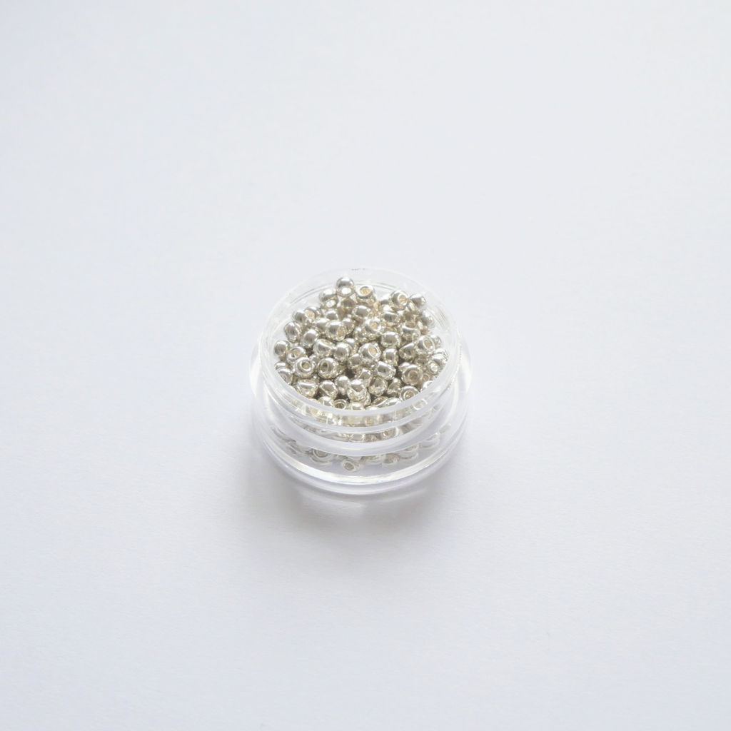 Miyuki Rocailles 8/0 961 Bright Sterling Silver Plated hõbedased seemnehelmed 5g pakendis