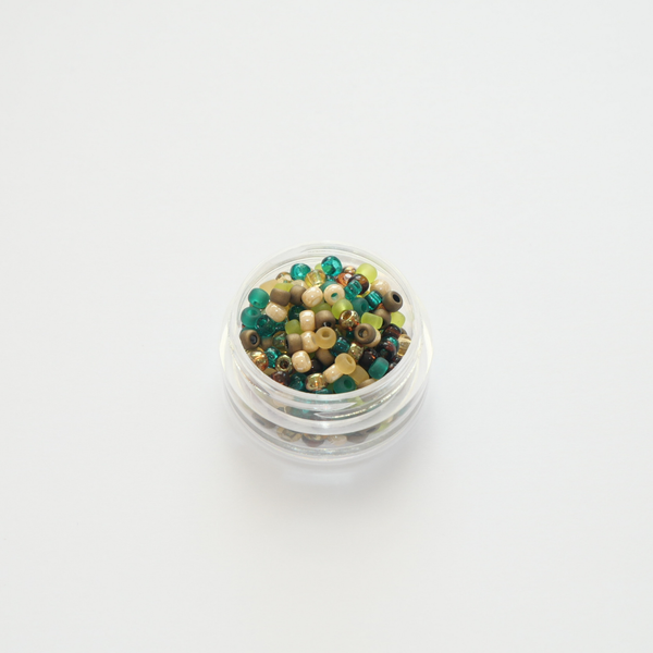 Miyuki Rocailles 8/0 Earth Tones topaasi-, petroolrohelistes, pruunides ja pronksistes toonides seemnehelmeste segu 5g