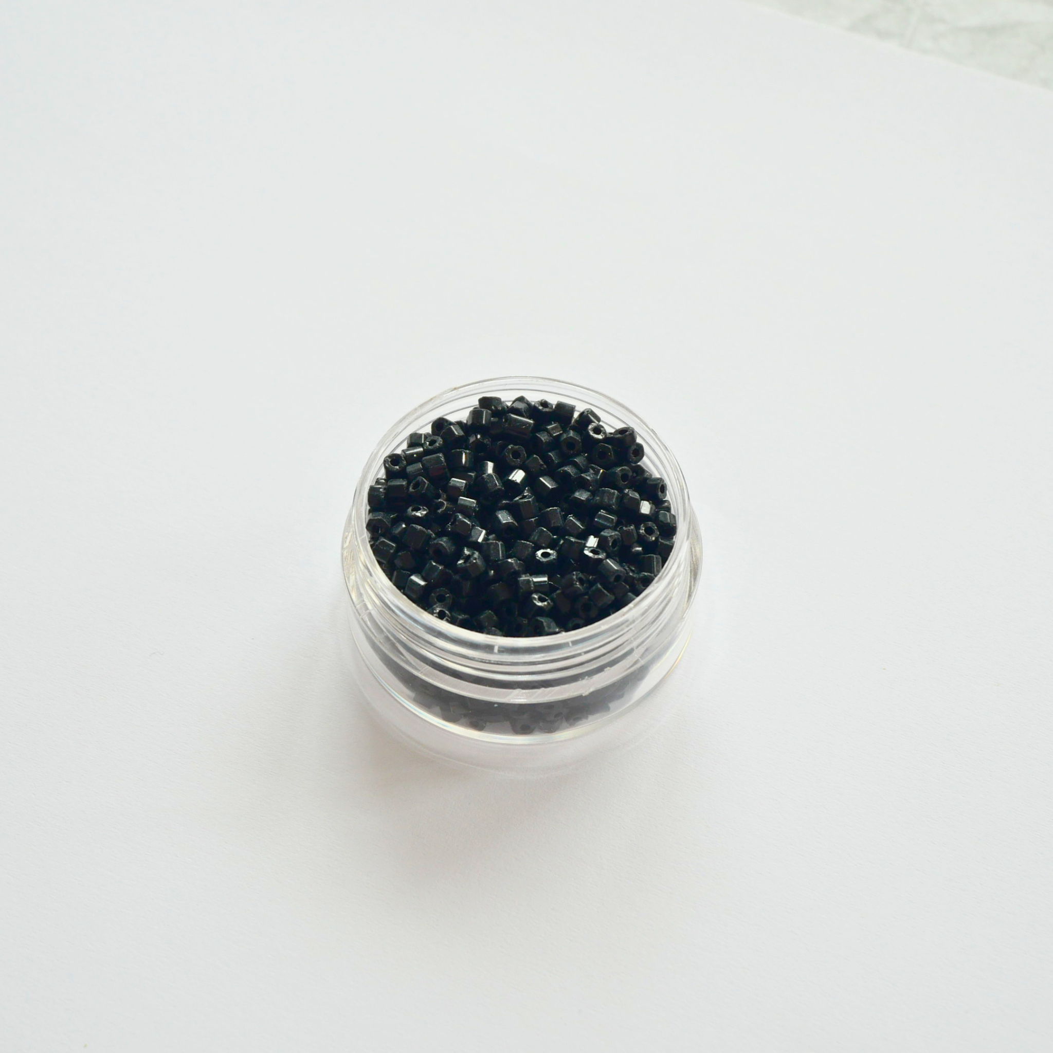 Preciosa Ornela 2-Cut 9/0 seemnehelmed, värvikoodiga 23980 - Black, 10g
