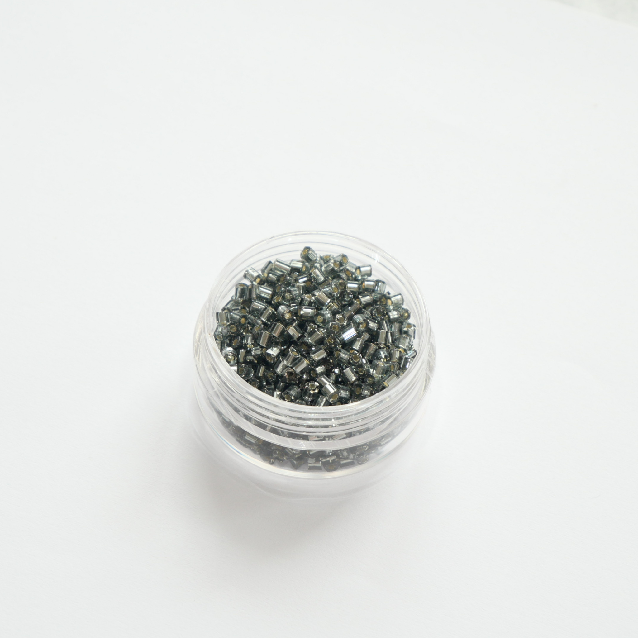 Suitsuhallid hõbedase sisehelgiga Preciosa Ornela 2-Cut 9/0 klaashelmed, 10 g
