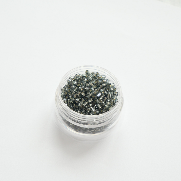 Suitsuhallid hõbedase sisehelgiga Preciosa Ornela 2-Cut 9/0 klaashelmed, 10 g