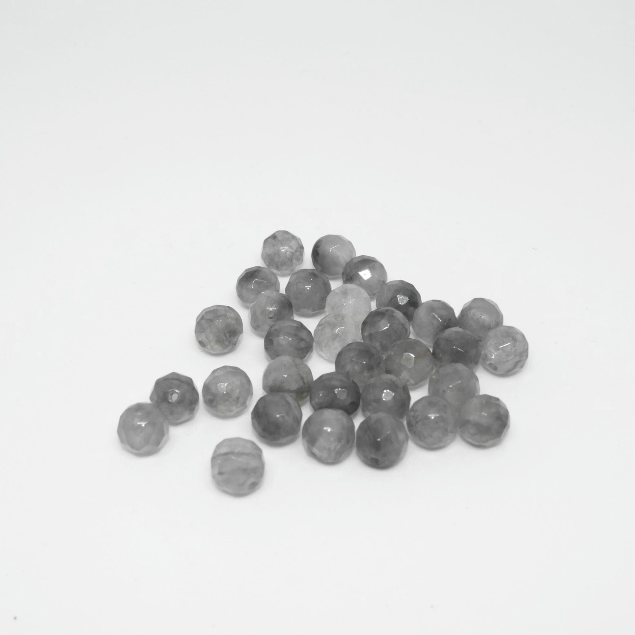 Jäähallid Iced Grey 6 mm tahutud klaashelmed loodusliku kivi imitatsiooniga, pakis 30 tk