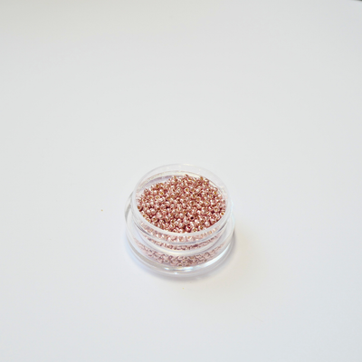 TOHO 15/0 ümmargused mikro-seemnehelmed, PermaFinish galvaniseeritud Sweet Blush roosakas-kuldne, värvikood PF552.