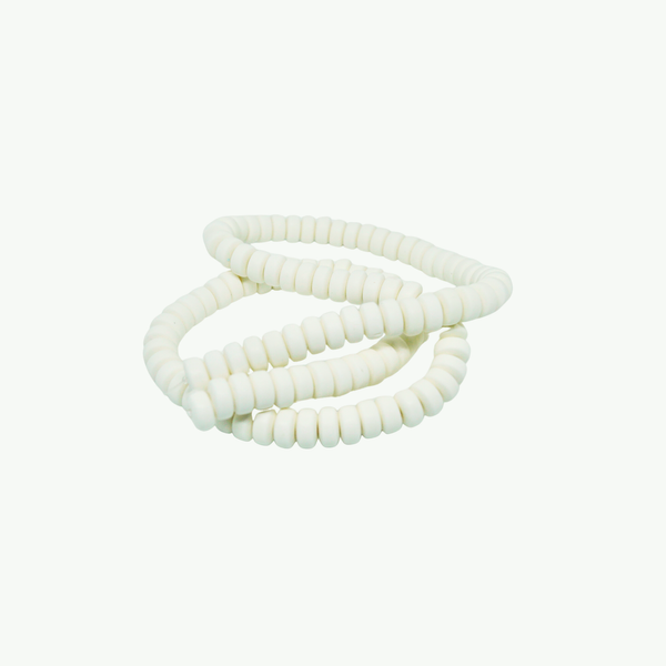 Valged lamedad polümeerhelmed 7 × 3 mm
